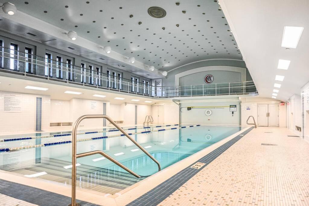 2Br Unit In The Heart Of Dt With View Of Playhouse Square, Pool & Gym Access- 305 Apartment Cleveland Ngoại thất bức ảnh