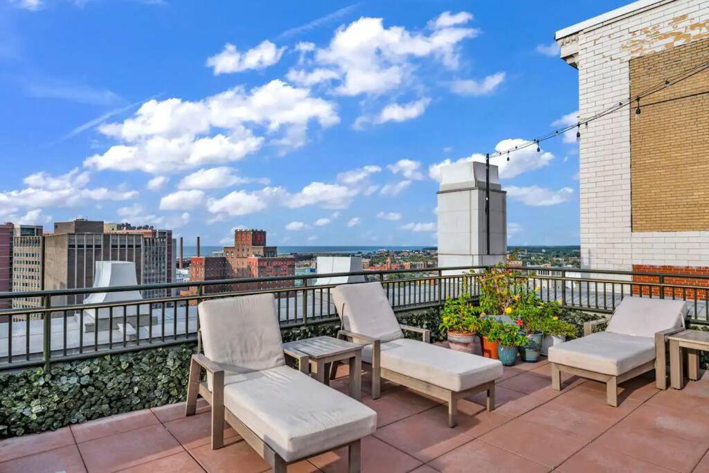 2Br Unit In The Heart Of Dt With View Of Playhouse Square, Pool & Gym Access- 305 Apartment Cleveland Ngoại thất bức ảnh