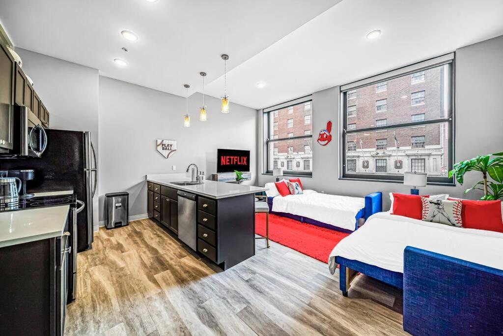 2Br Unit In The Heart Of Dt With View Of Playhouse Square, Pool & Gym Access- 305 Apartment Cleveland Ngoại thất bức ảnh