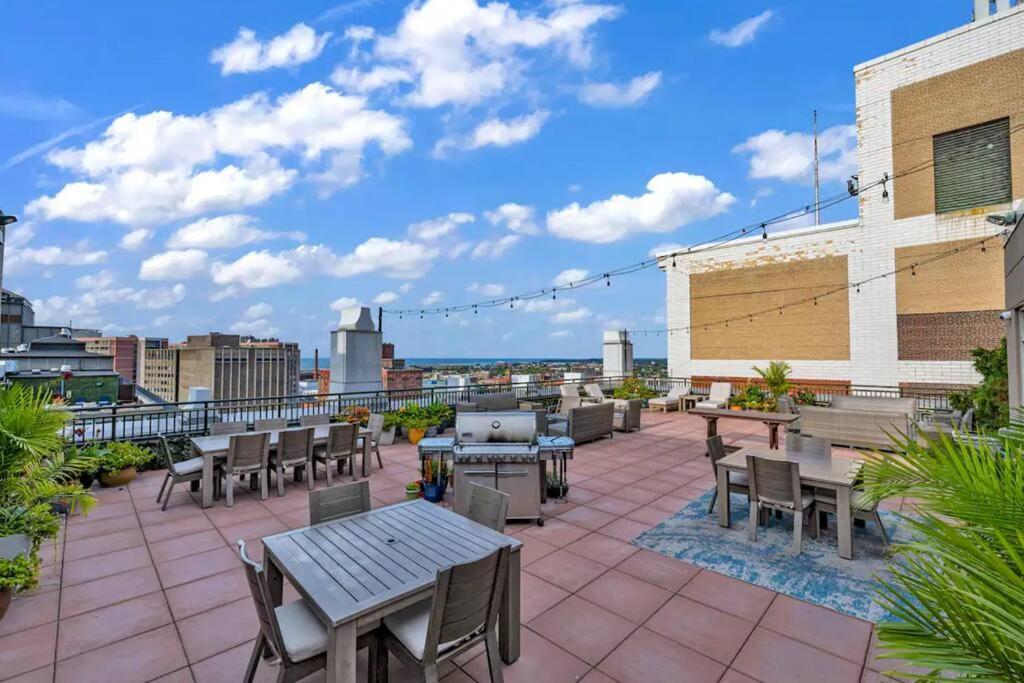 2Br Unit In The Heart Of Dt With View Of Playhouse Square, Pool & Gym Access- 305 Apartment Cleveland Ngoại thất bức ảnh